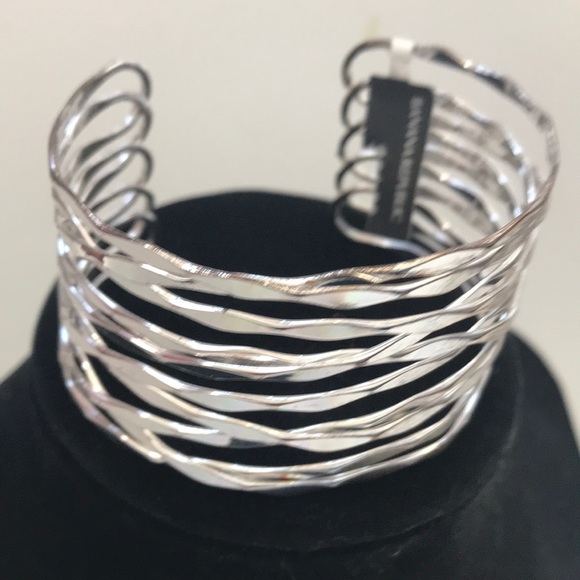 SOLD/Banana Republic Silver Cuff ✨NEW✨ with tags✨ - Picture 1 of 6